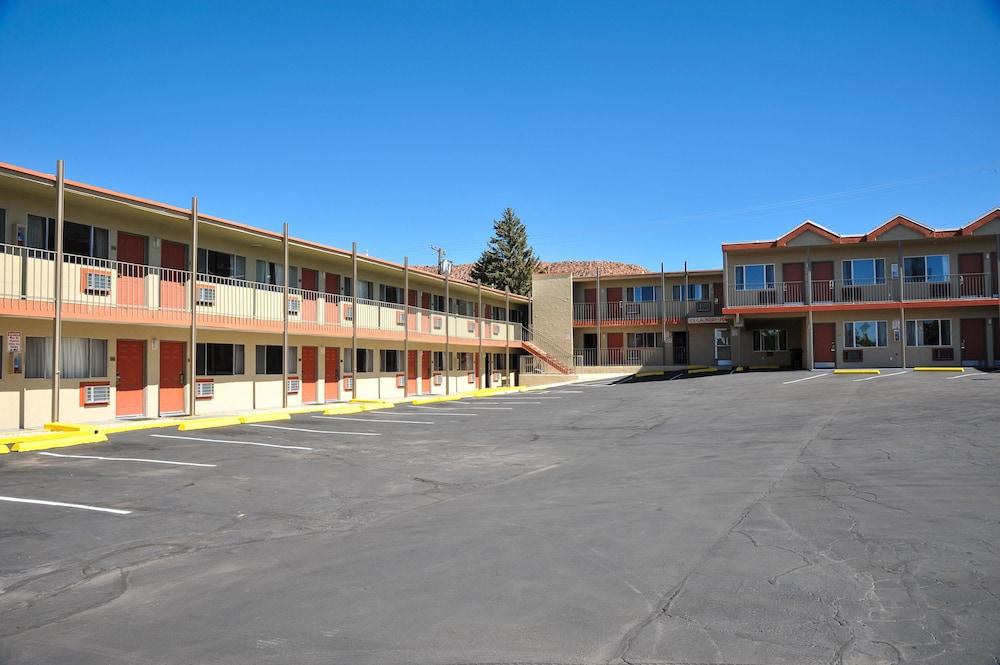 Rodeway Inn Cedar City Exterior photo