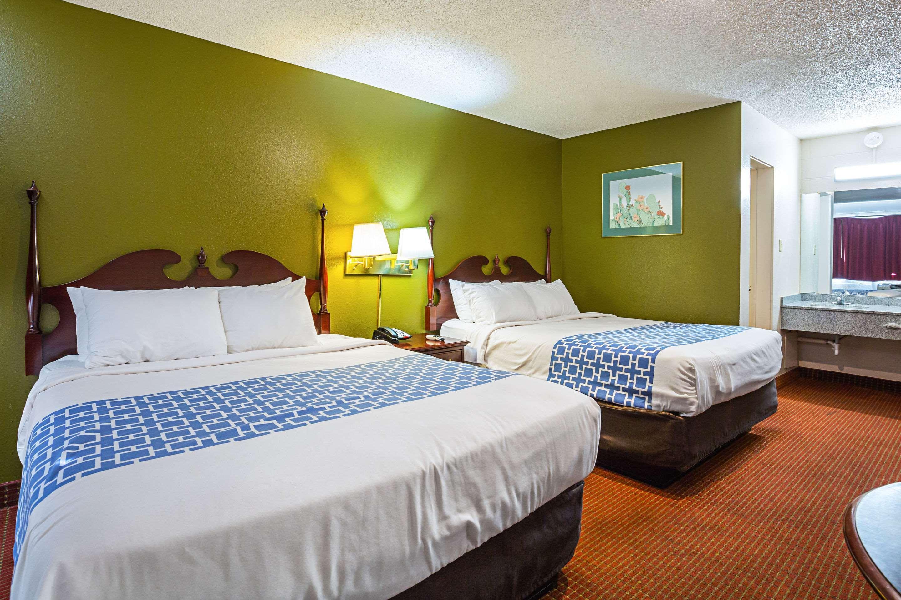 Rodeway Inn Cedar City Exterior photo