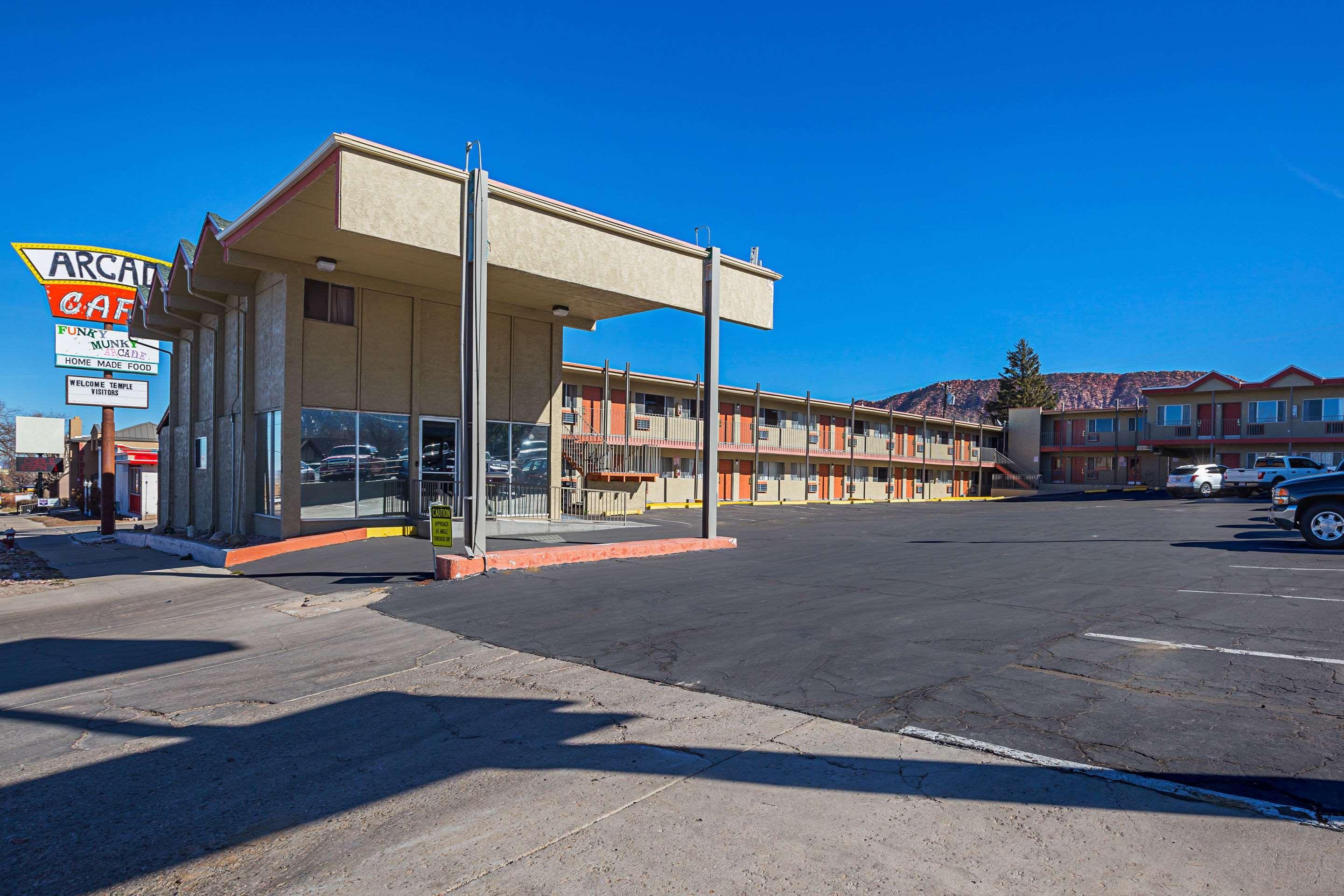 Rodeway Inn Cedar City Exterior photo
