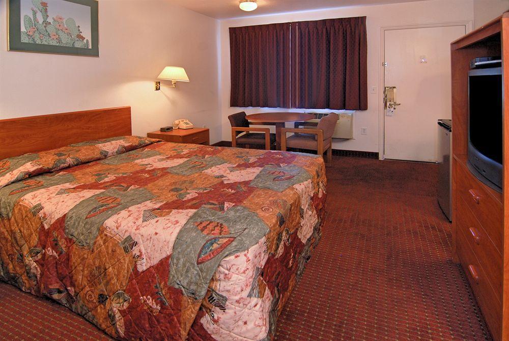 Rodeway Inn Cedar City Exterior photo
