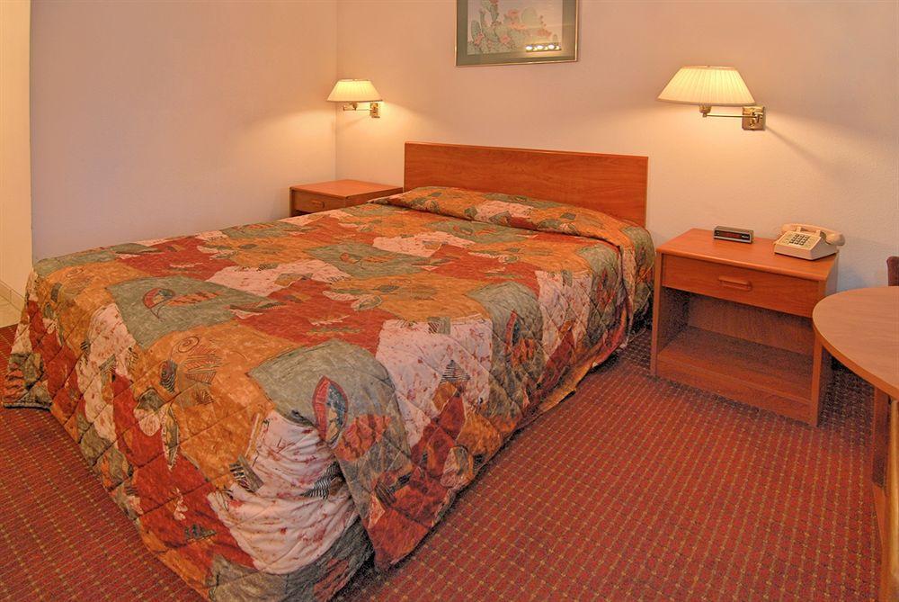 Rodeway Inn Cedar City Exterior photo