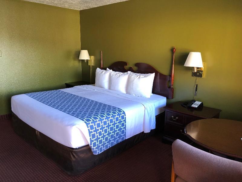Rodeway Inn Cedar City Exterior photo