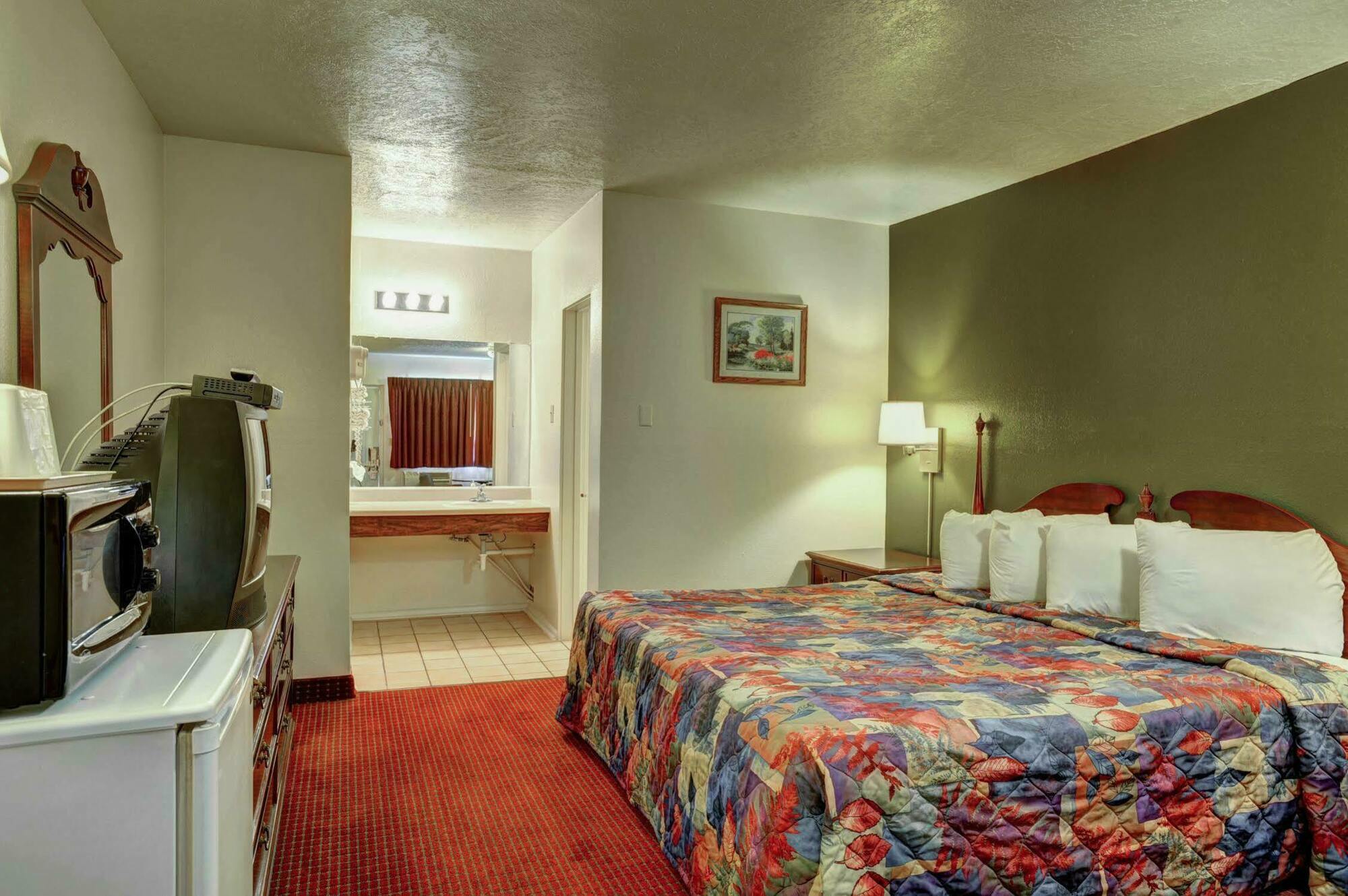Rodeway Inn Cedar City Exterior photo