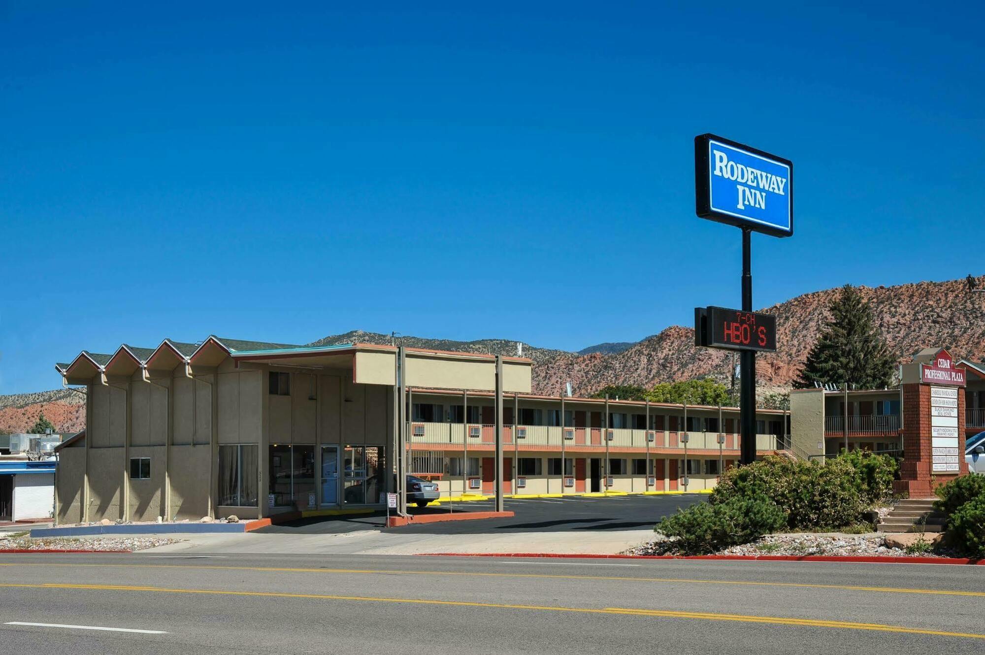 Rodeway Inn Cedar City Exterior photo